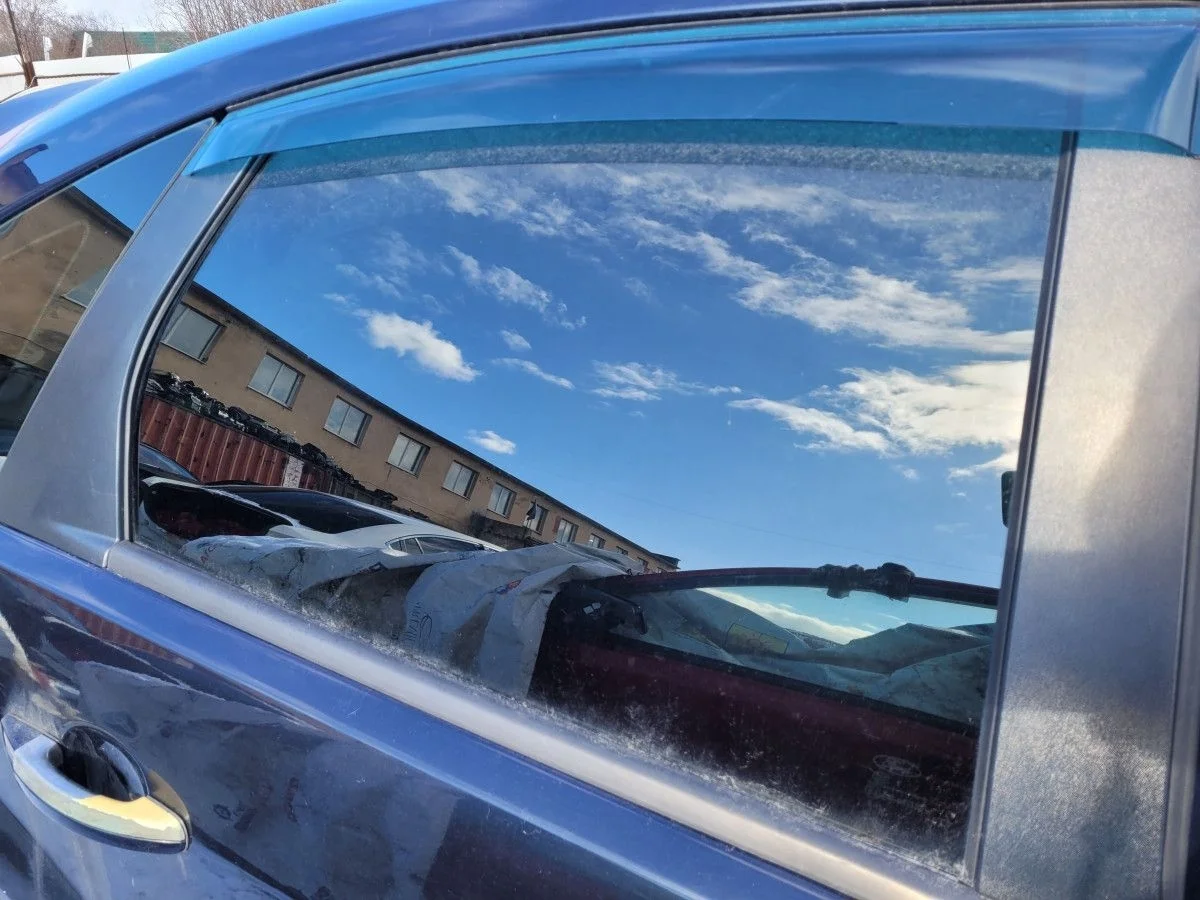 Стекло двери задней правой для Ford Focus 2