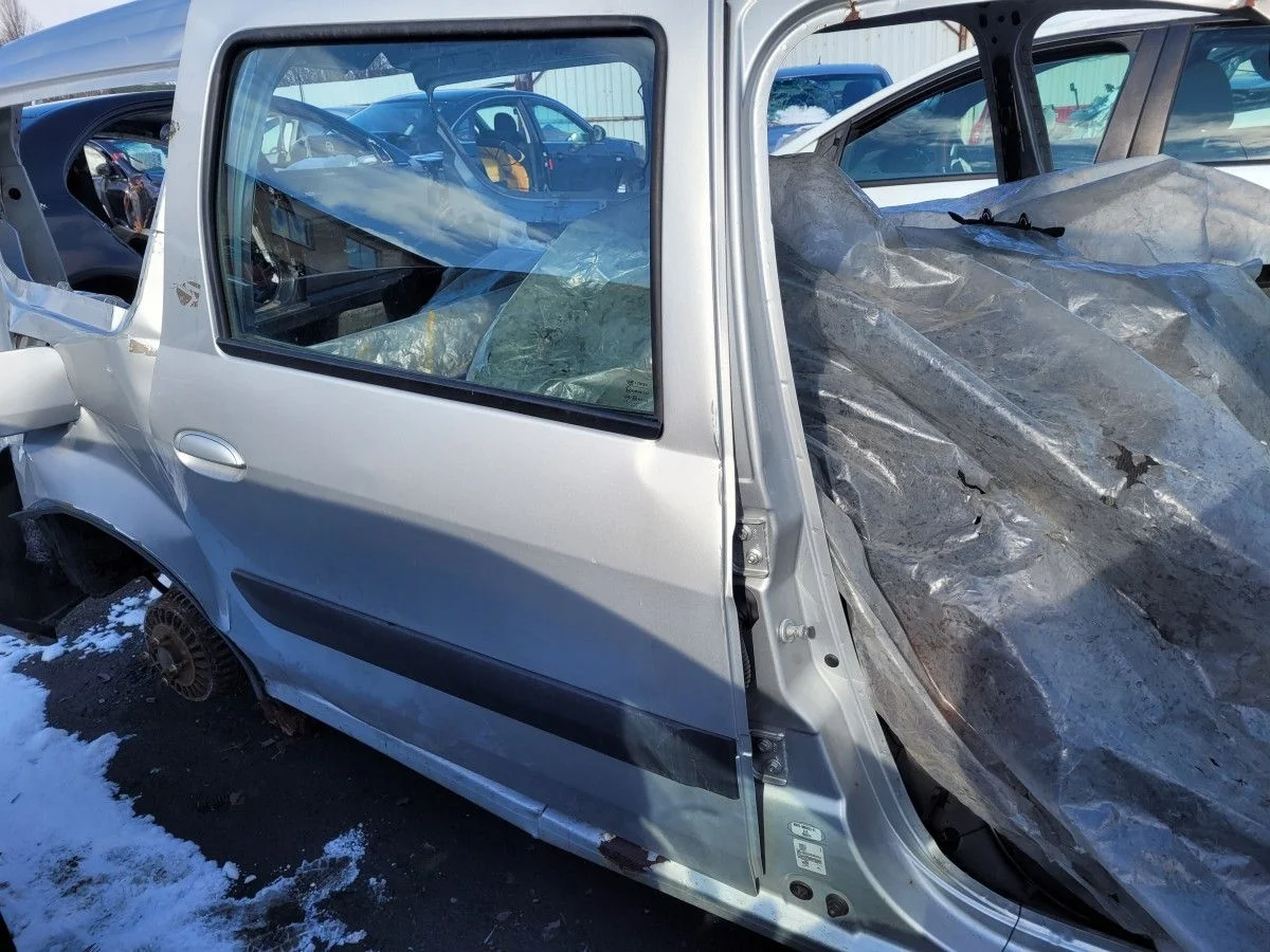 Дверь задняя правая на Лада Ларгус