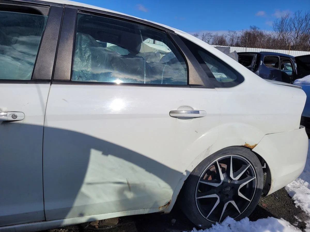 Дверь задняя левая на Ford Focus 2 рест