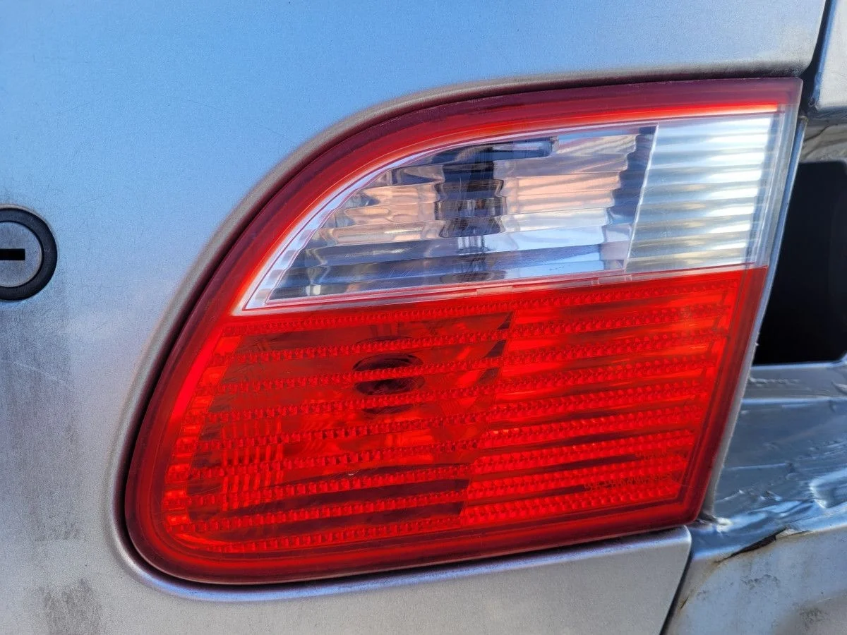 Фонарь внутренний правый на Fiat Albea