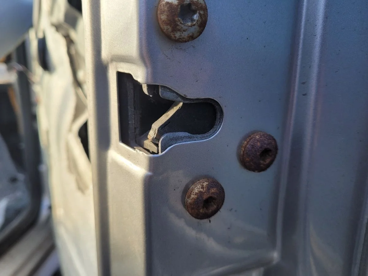 Замок двери передней правой на Fiat Albea