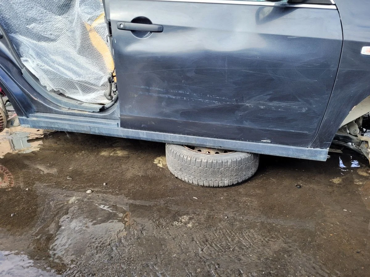 Порог правый на Nissan Almera G15