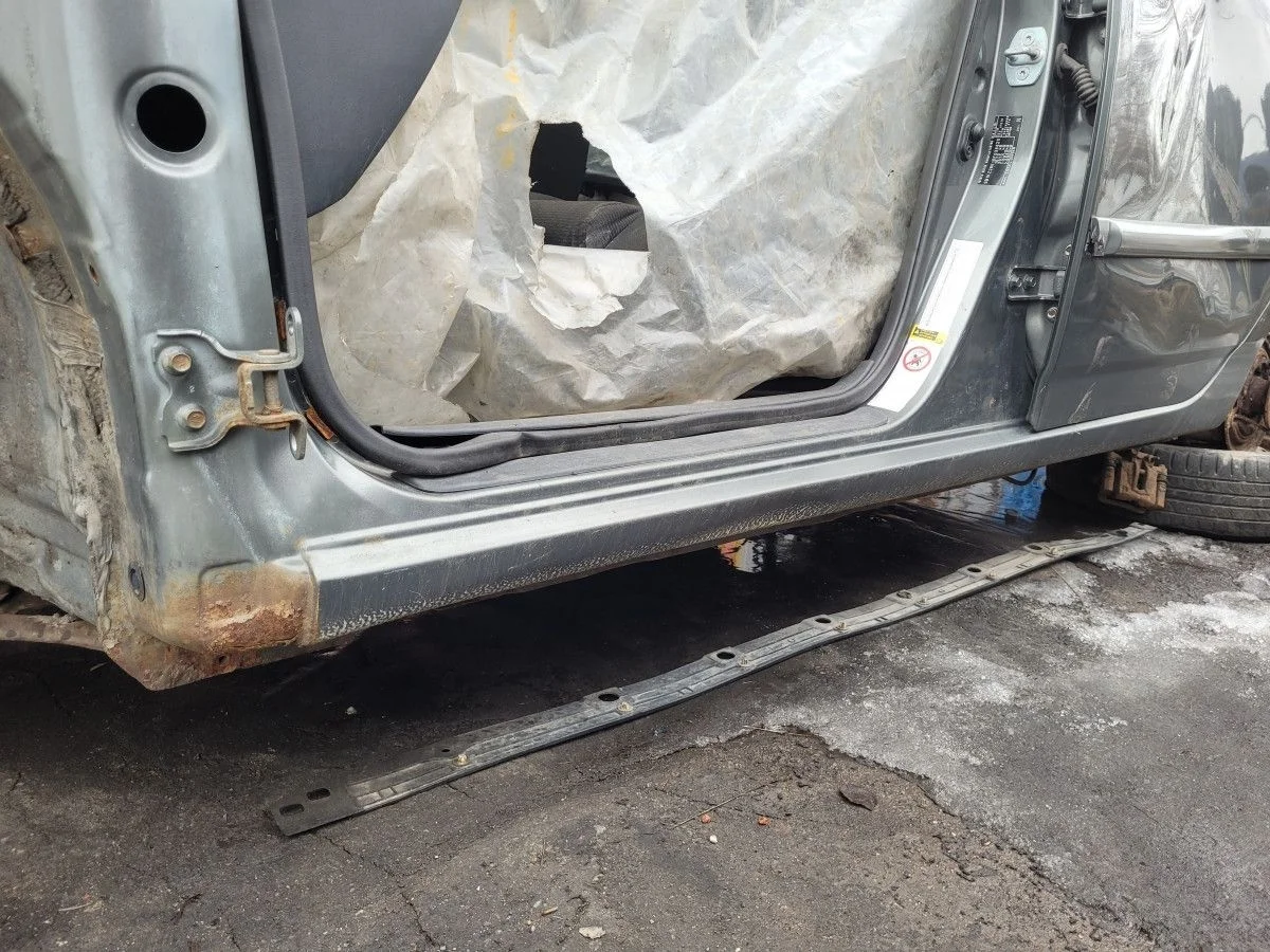 Порог левый на Corolla E120