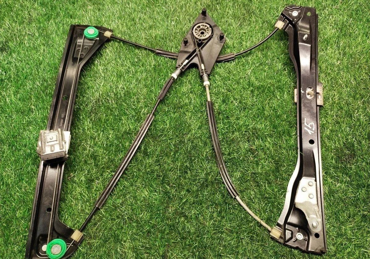 Стеклоподъемник электр. передний левый VW Polo