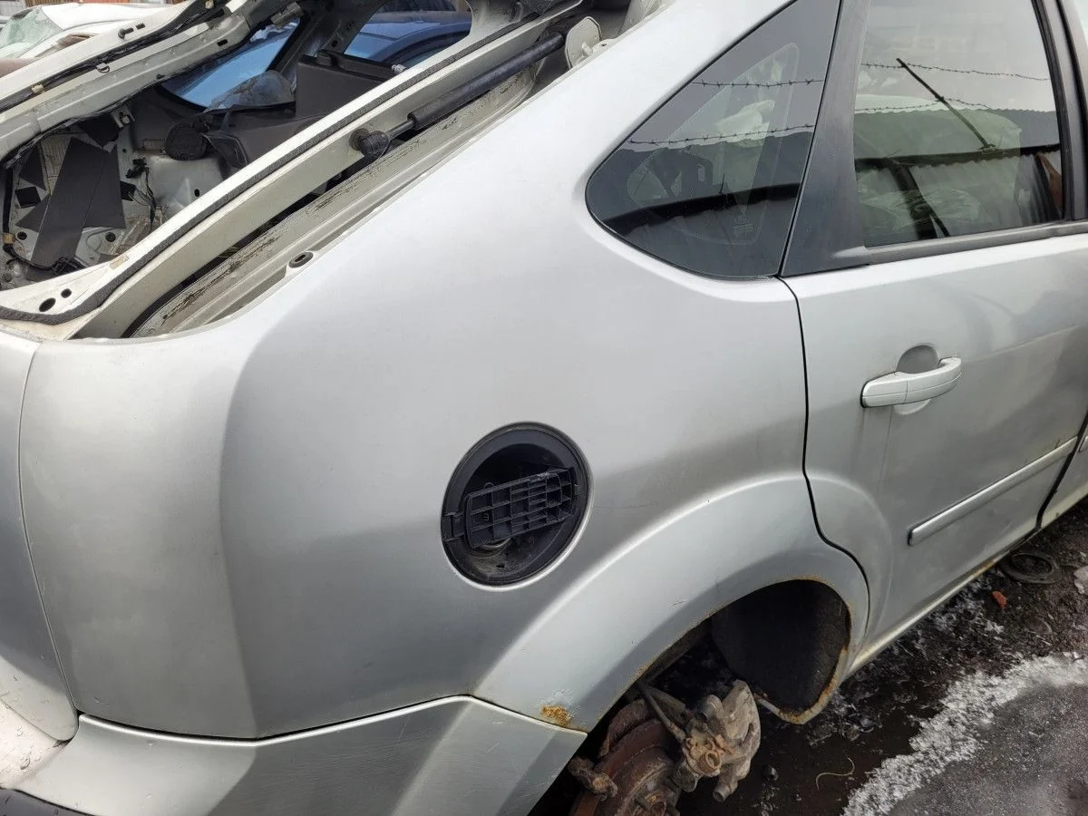 Крыло заднее правое на Ford Focus 2