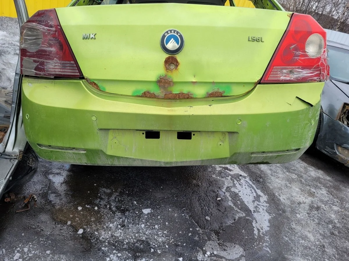 Бампер задний на Geely MK