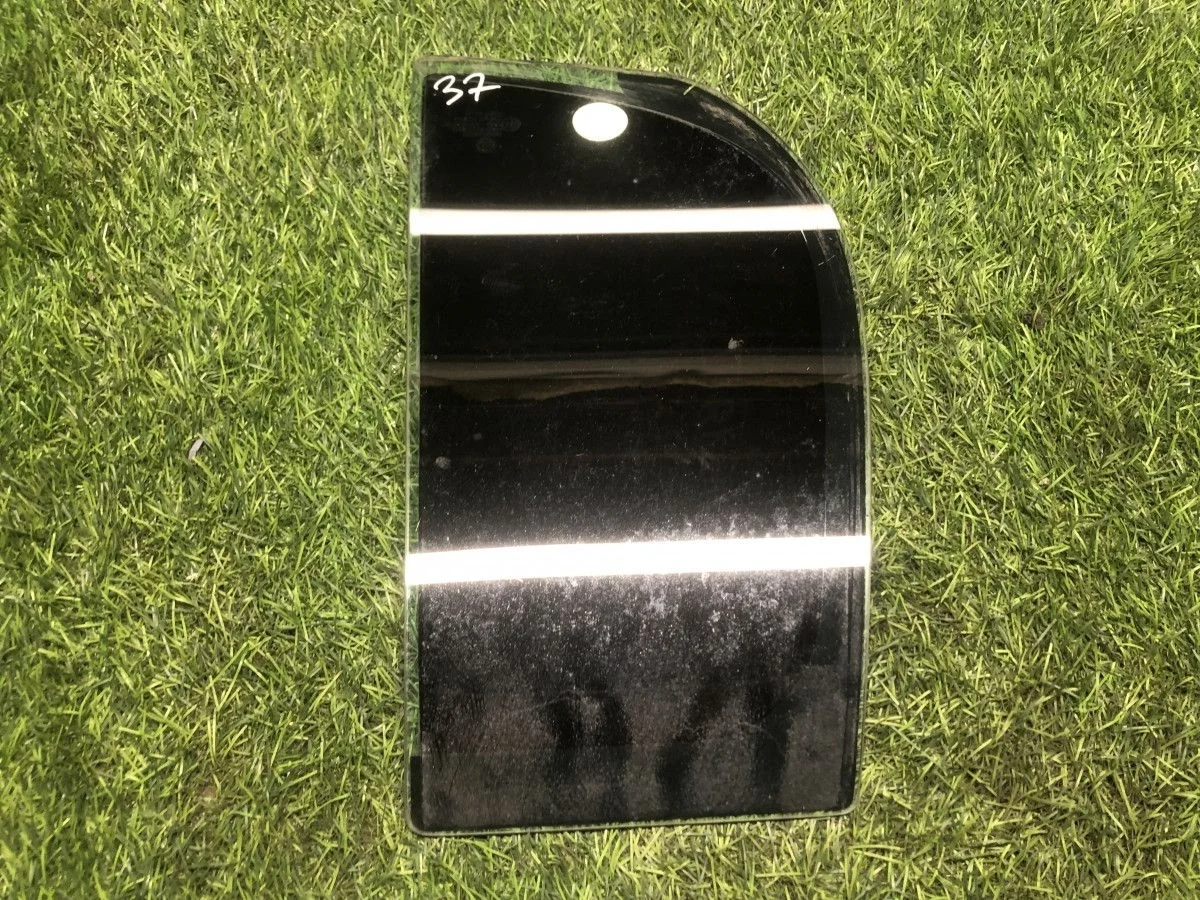 Форточка задней правой двери Skoda Fabia II