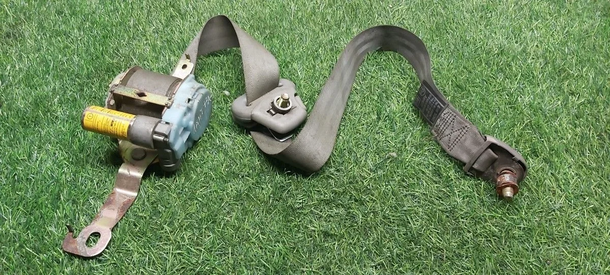 Ремень безопасности Hyundai Elantra передний прав.