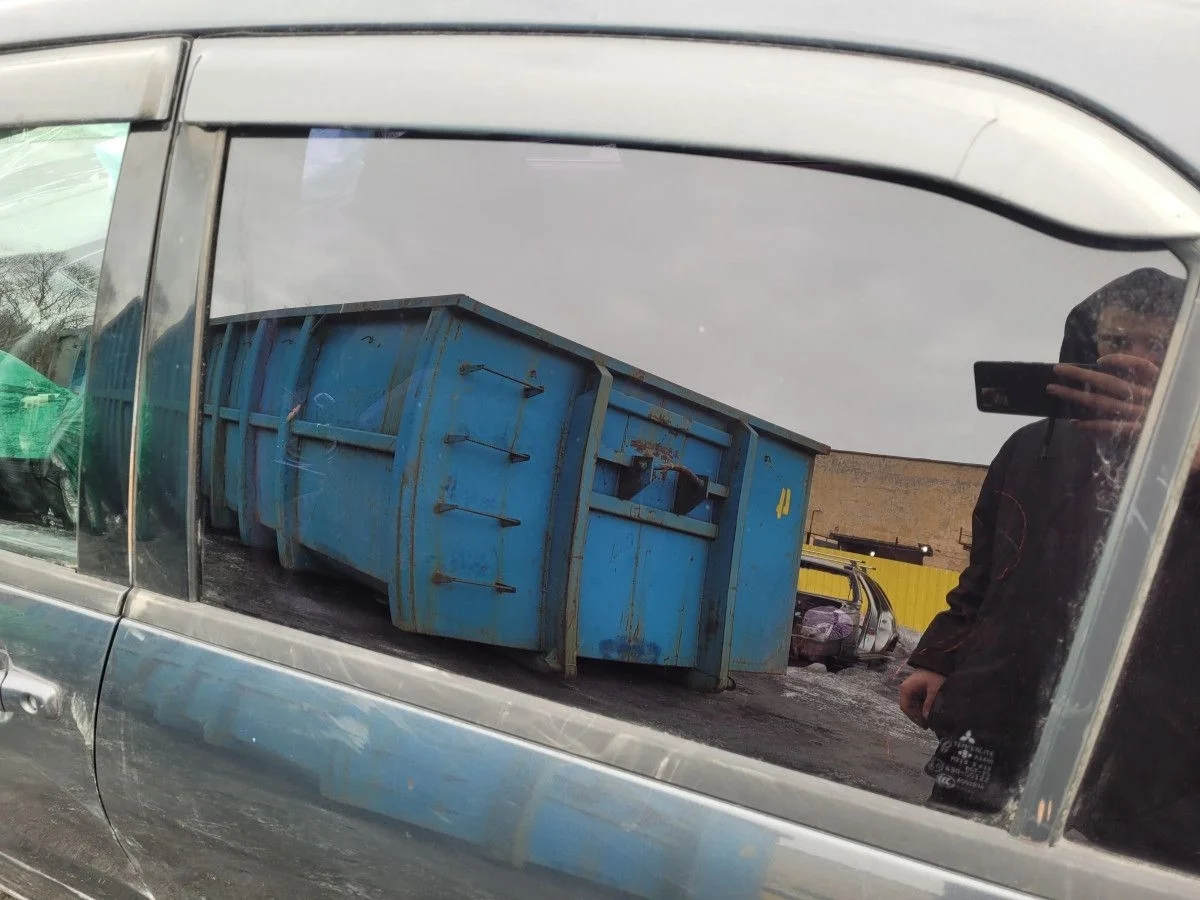 Стекло задней левой двери на Mitsubishi Lancer 9