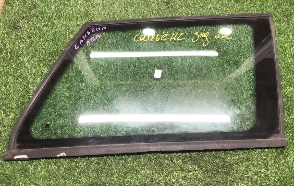 Стекло кузовное правое SsangYong Musso