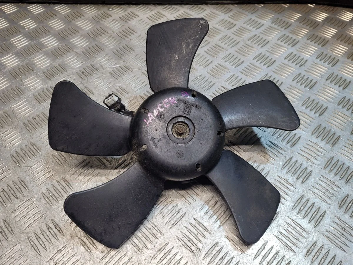 Вентилятор радиатора на Lancer 9