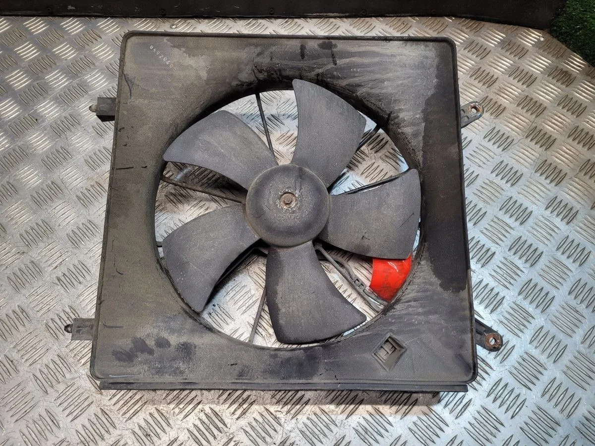 Вентилятор радиатора на Honda CR-V 2