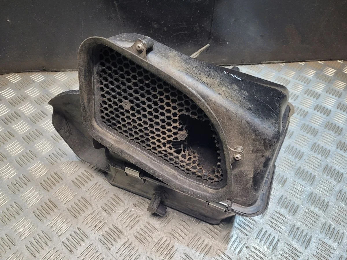 Воздухозаборник на Mercedes ML W164