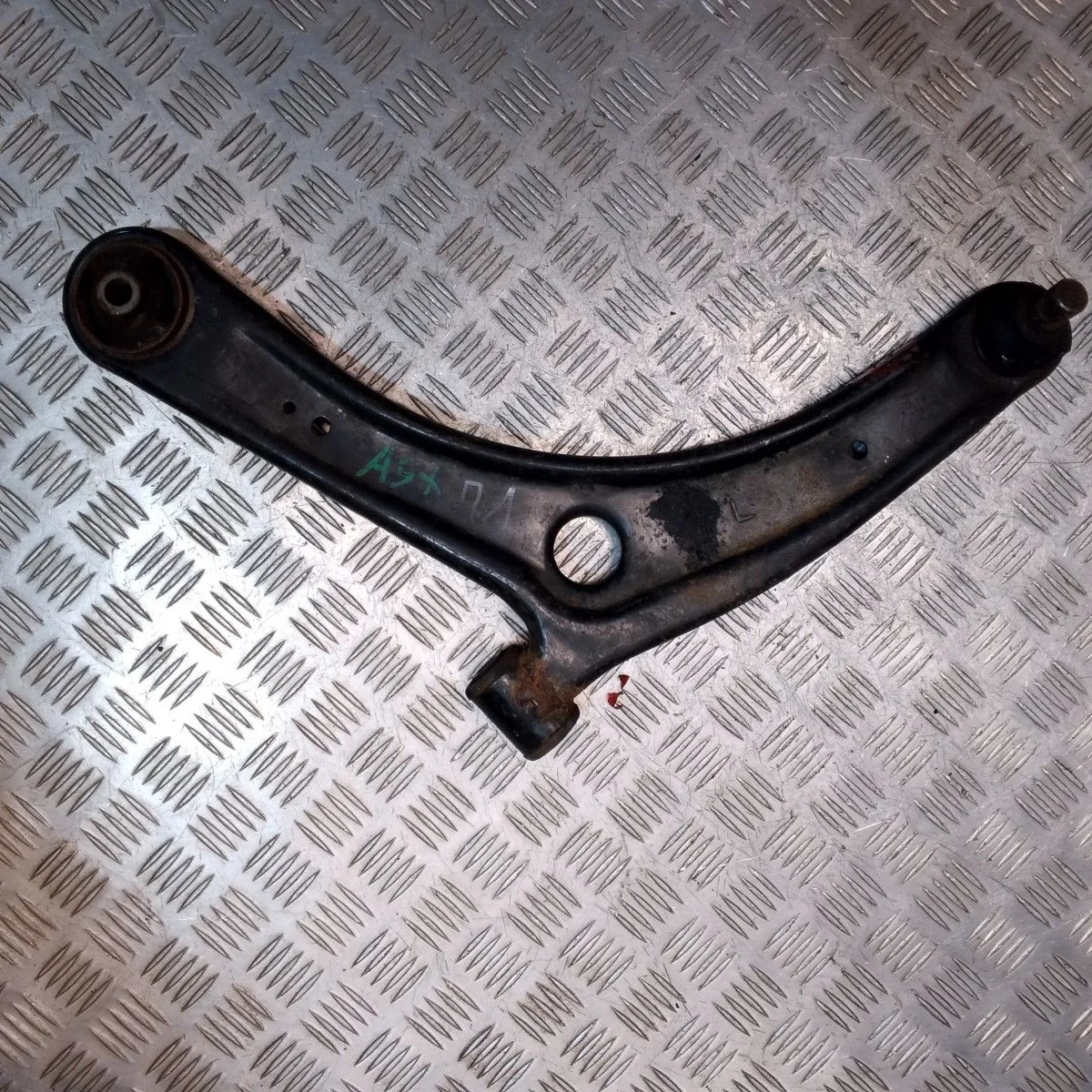 Рычаг передний левый Mitsubishi ASX I