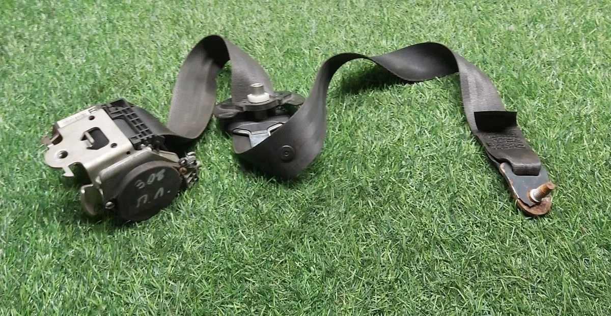 Ремень безопасности Peugeot 308 передний левый