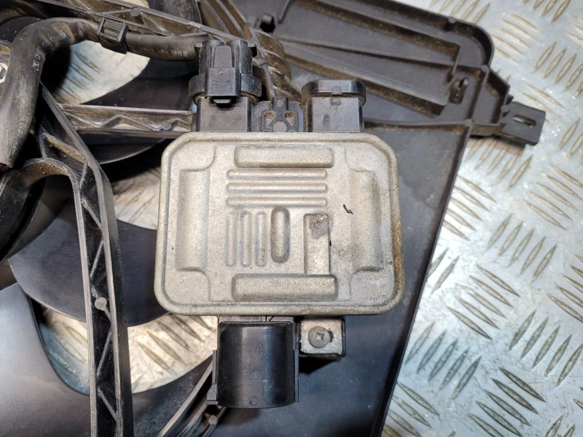 Блок управления вентилятором на Ford Mondeo 4