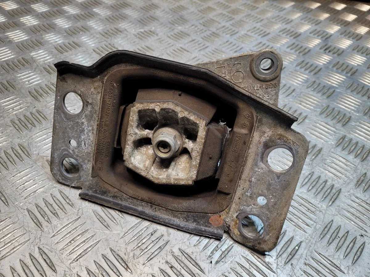 Подушка КПП на Mondeo 4 рест TNBB