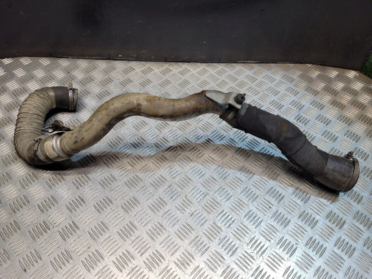 Патрубок интеркулера на Ford Mondeo 4 рест