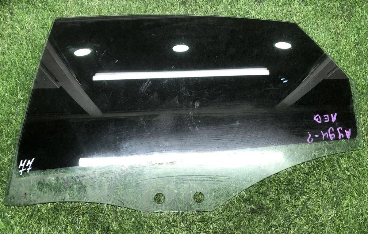 Стекло задней левой двери Audi A6 C5