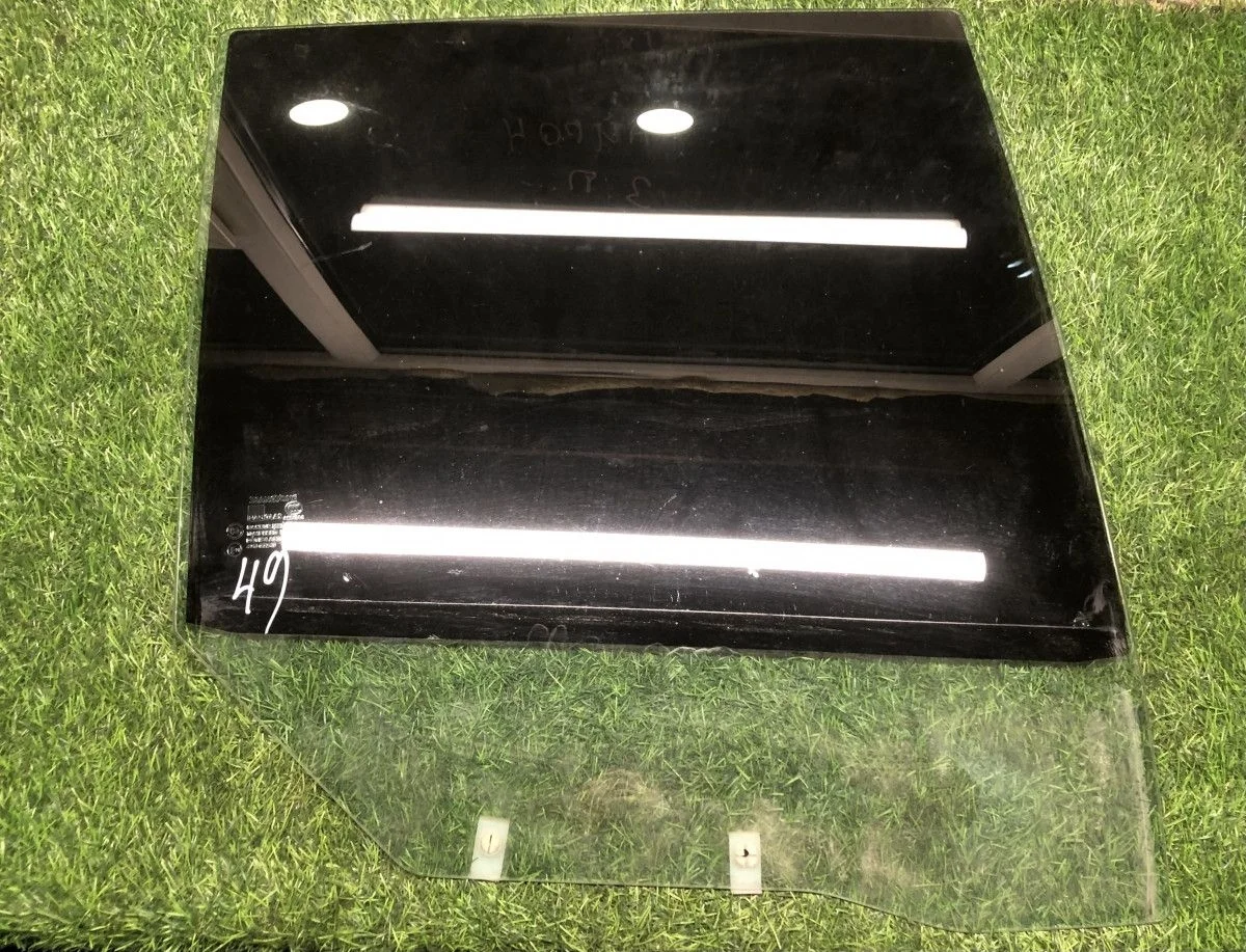 Стекло двери задней правой SsangYong Kyron