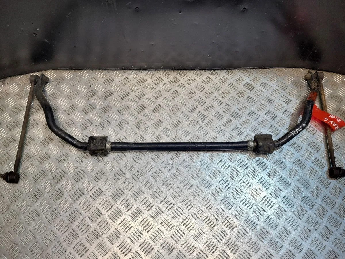 Передний стабилизатор на Toyota RAV4 XA40