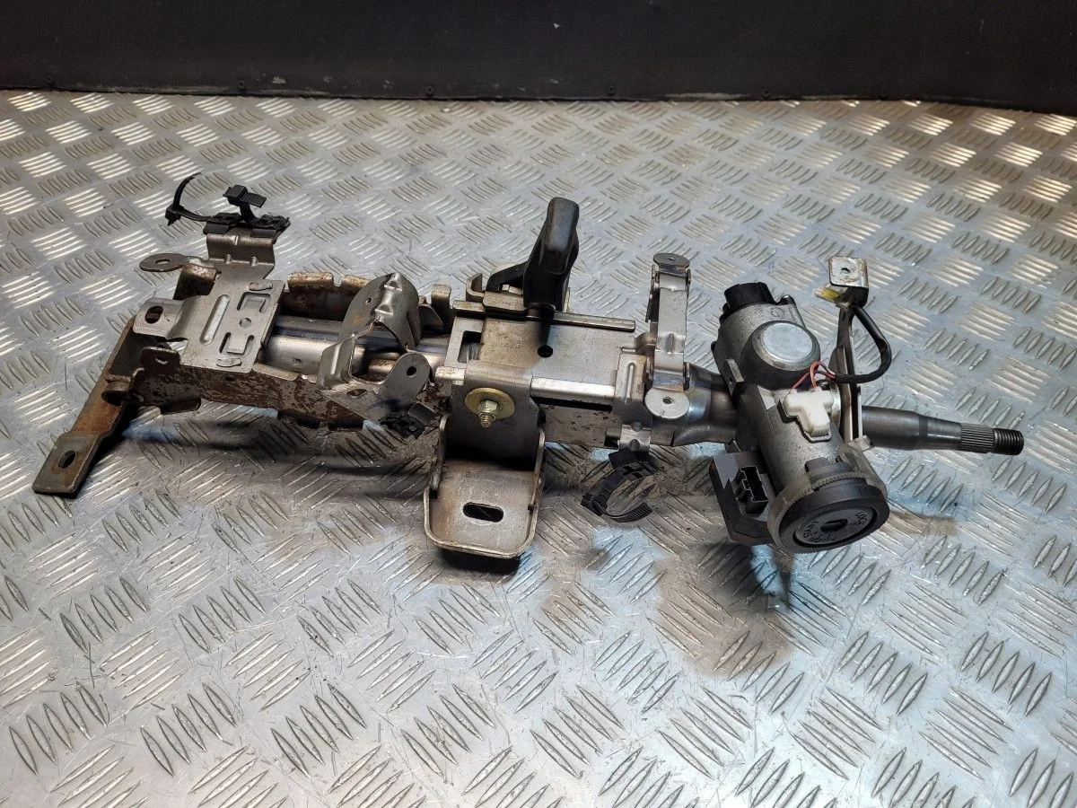 Рулевая колонка в сборе на Primera P12 без ключа