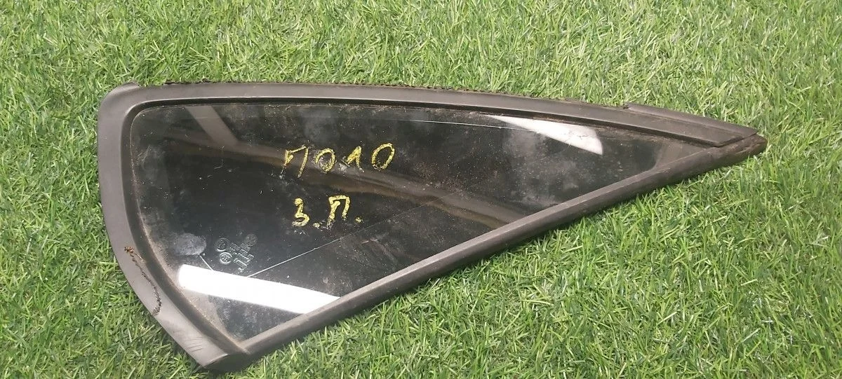 Форточка кузовная задняя правая VW Polo 5