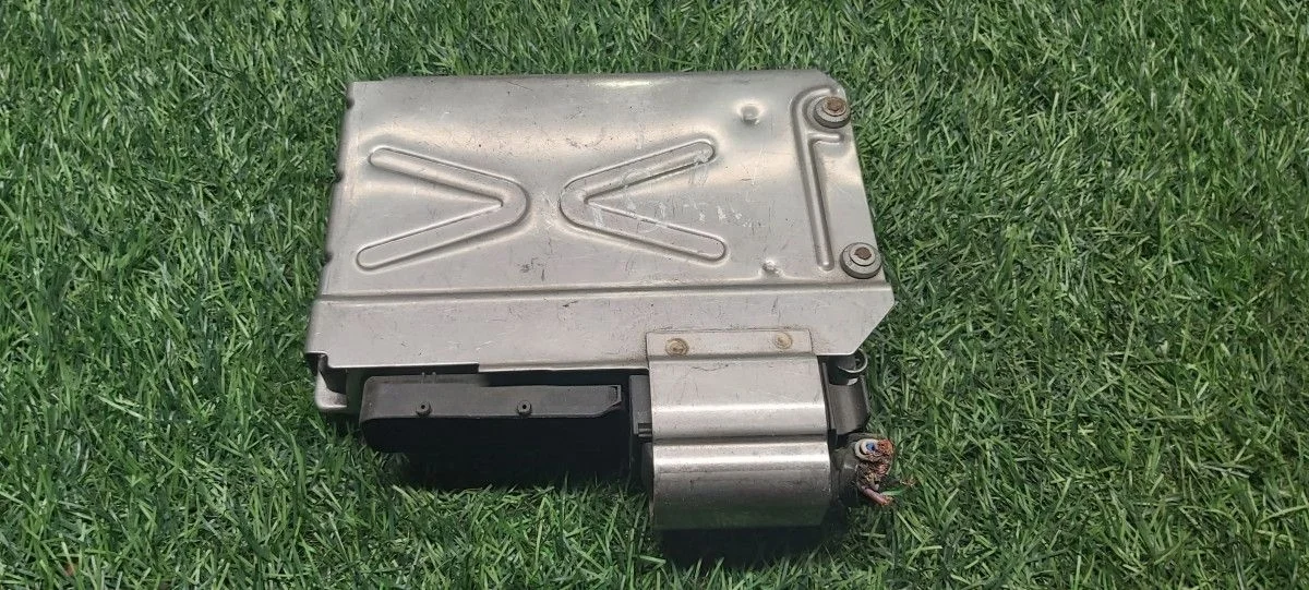 Блок управления двигателем Audi A6 (C5)