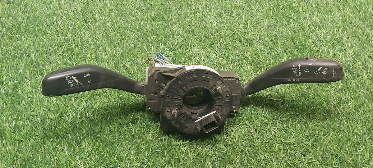 Подрулевой переключатель Volkswagen polo