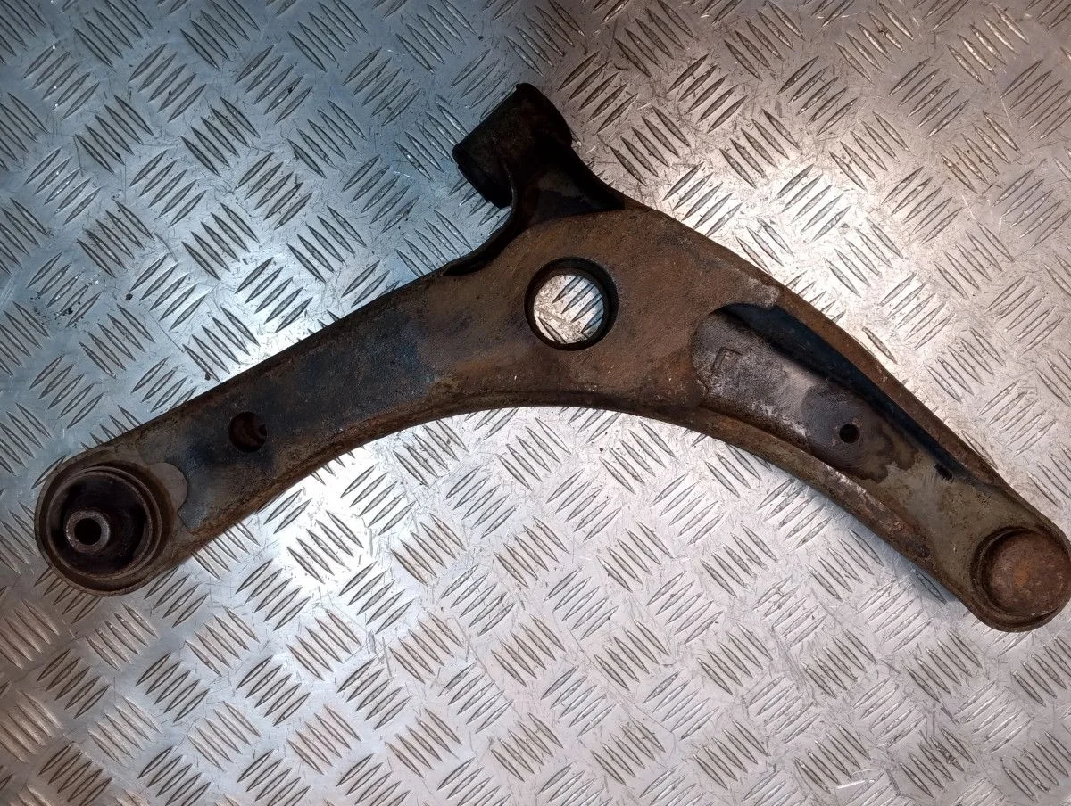 Рычаг передний левый Mitsubishi Lancer X