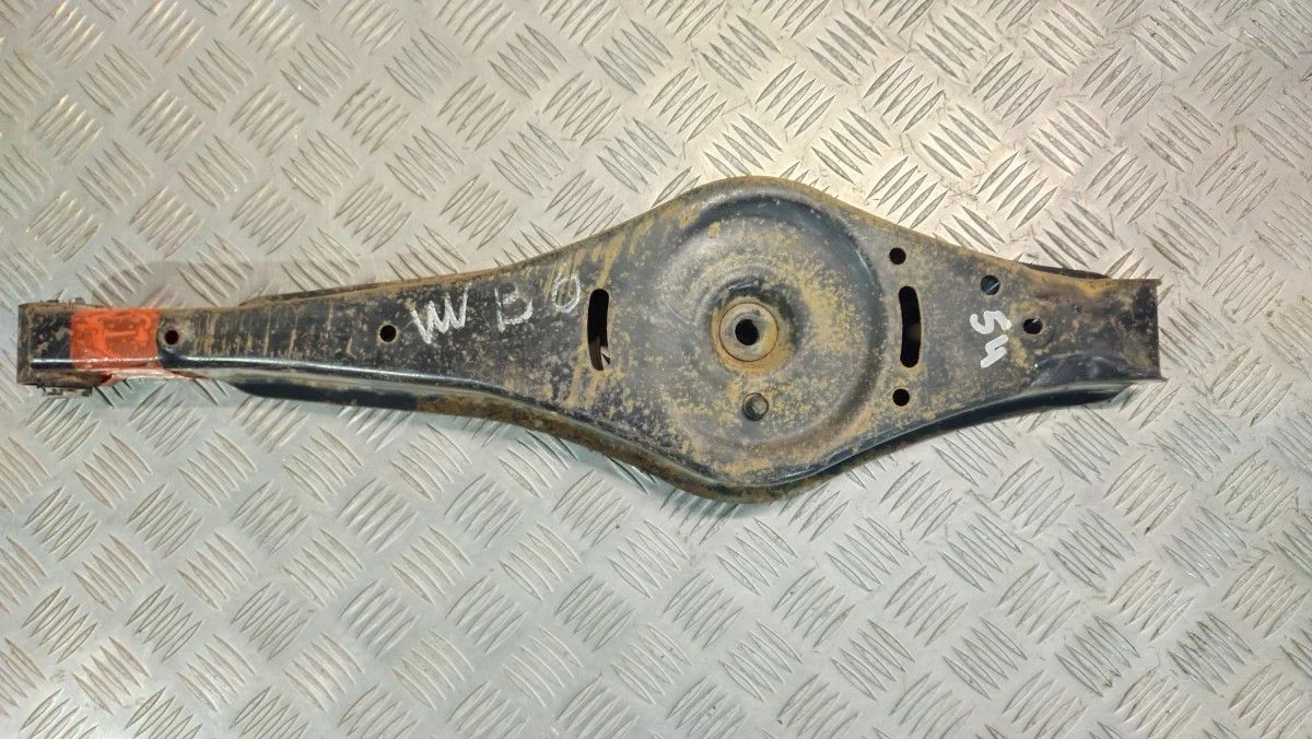 Рычаг подвески задний левый Volkswagen Passat B6