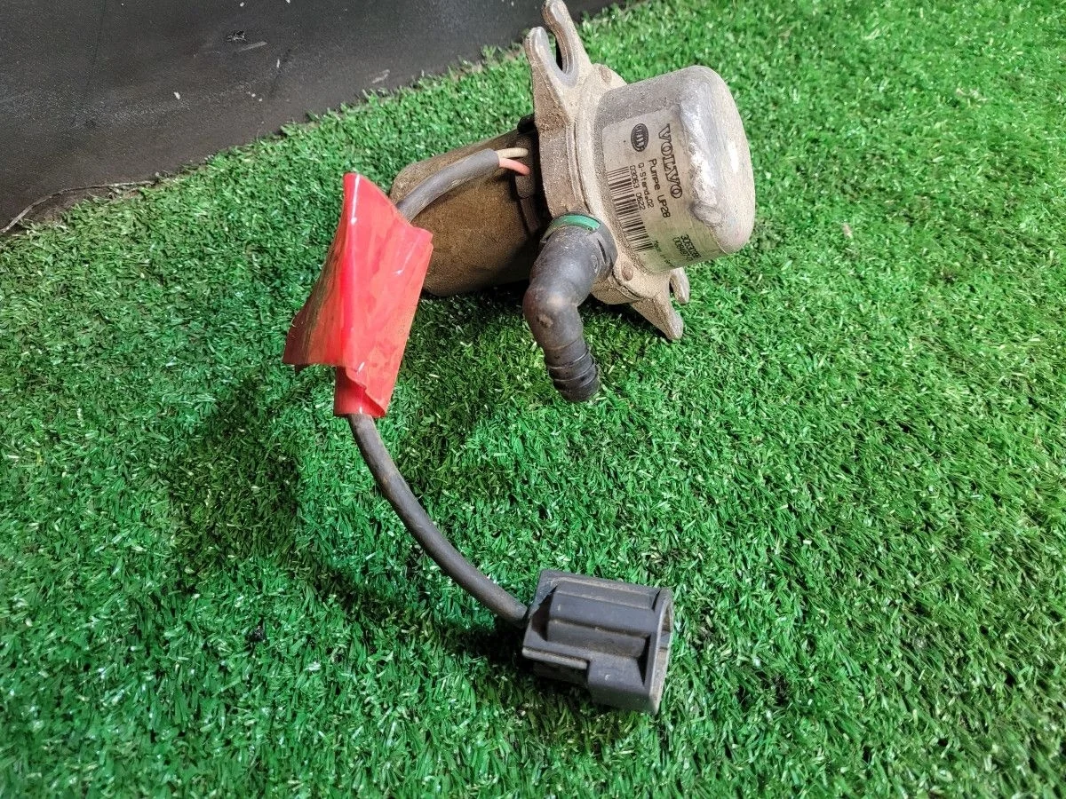 Насос вакуумный на Volvo S60