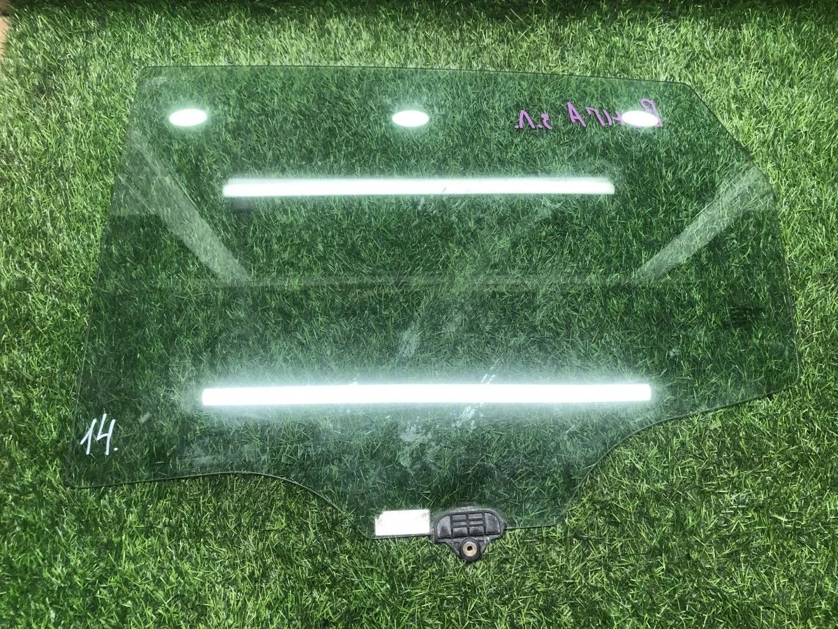 Стекло двери задней левой Kia Venga