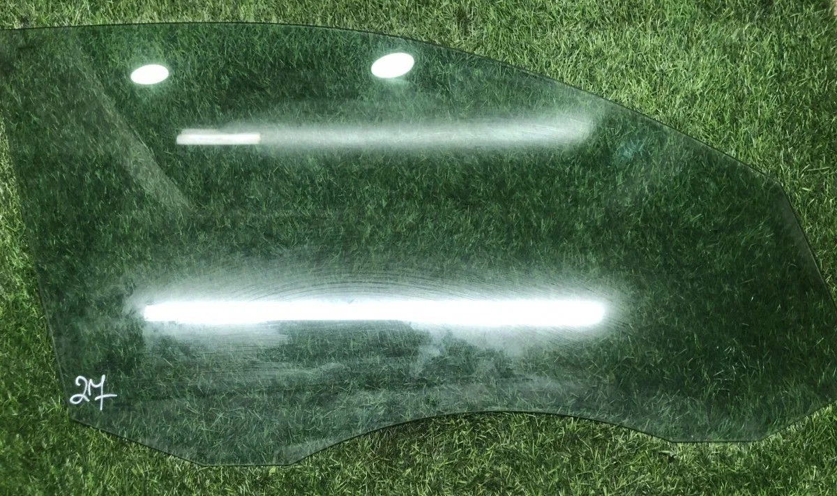 Стекло передней правой двери Volkswagen Tiguan