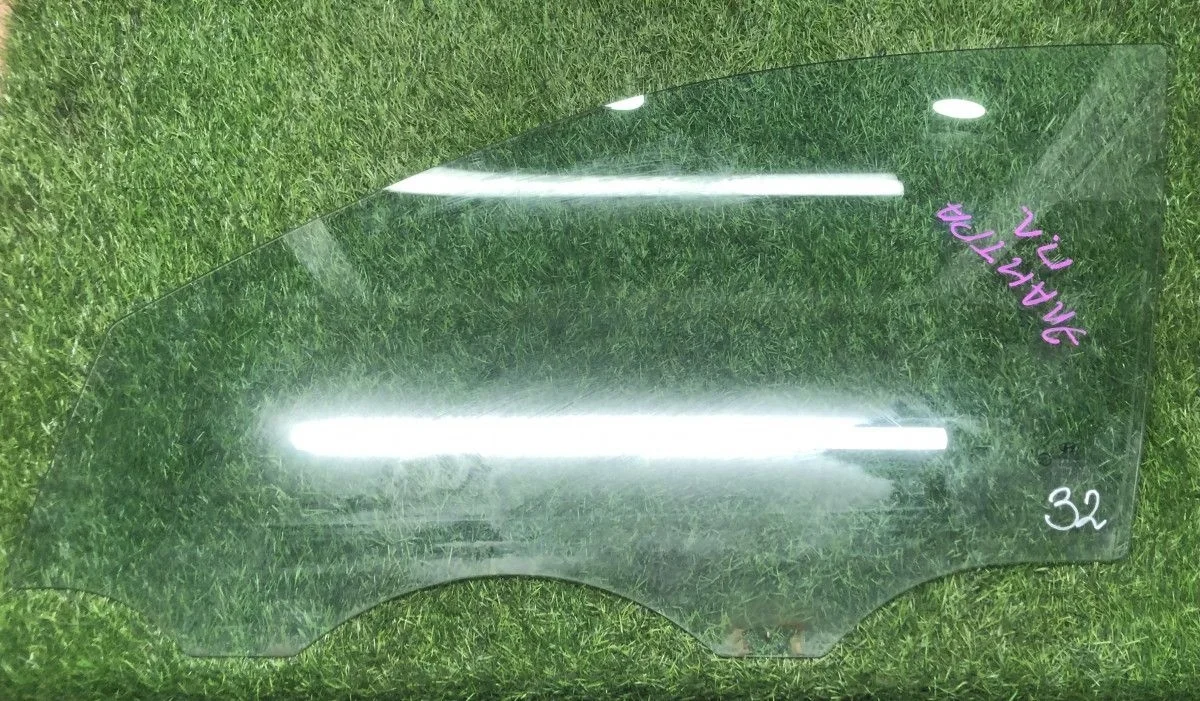 Стекло двери передней левой Hyundai Elantra