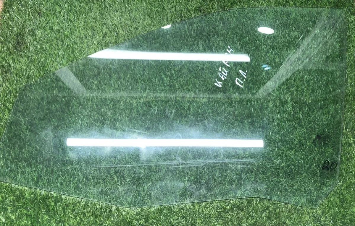 Стекло передней левой двери SsangYoung Kyron