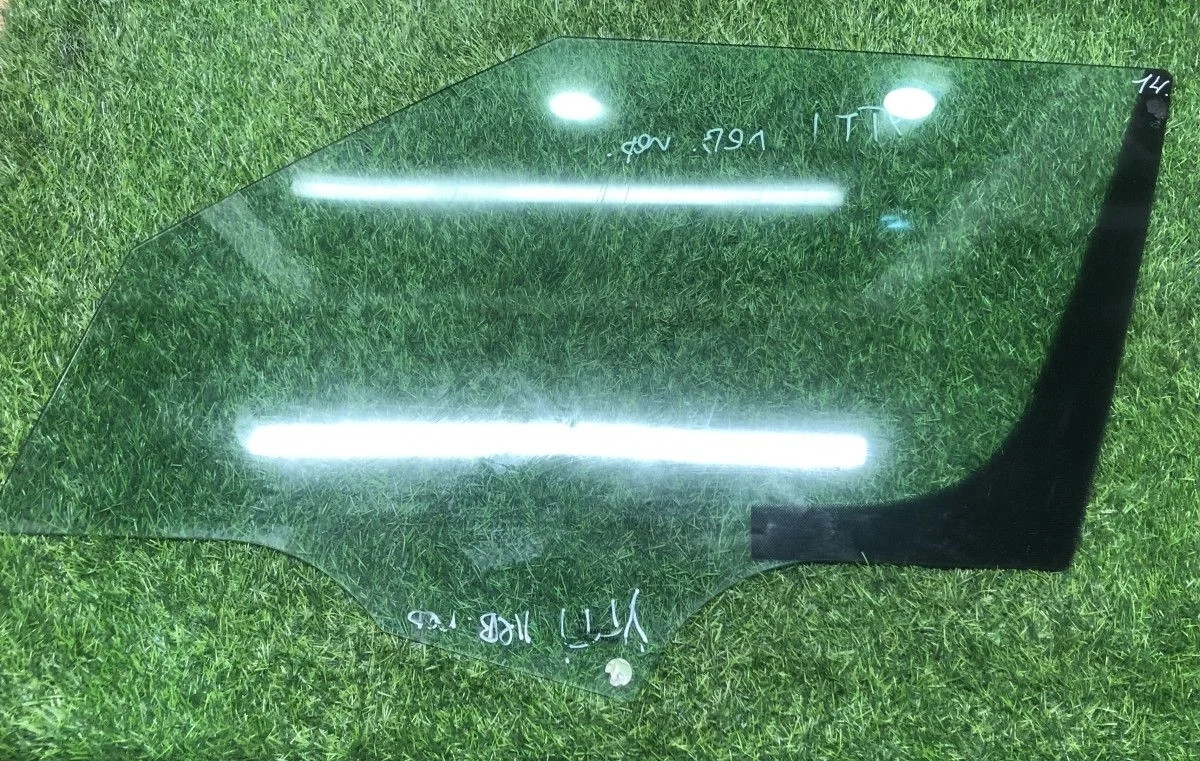 Стекло двери передней левой Skoda Yeti I