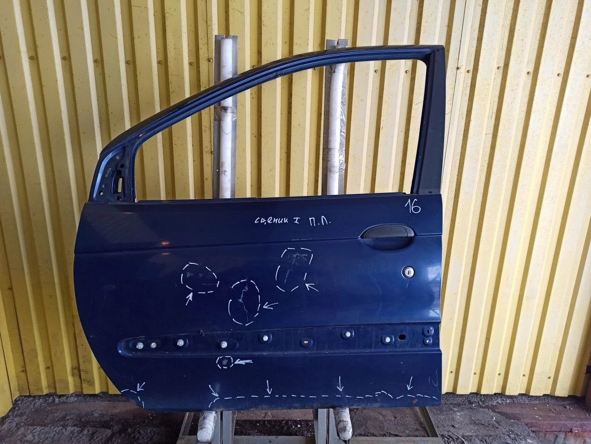 Дверь передняя левая Renault Scenic I