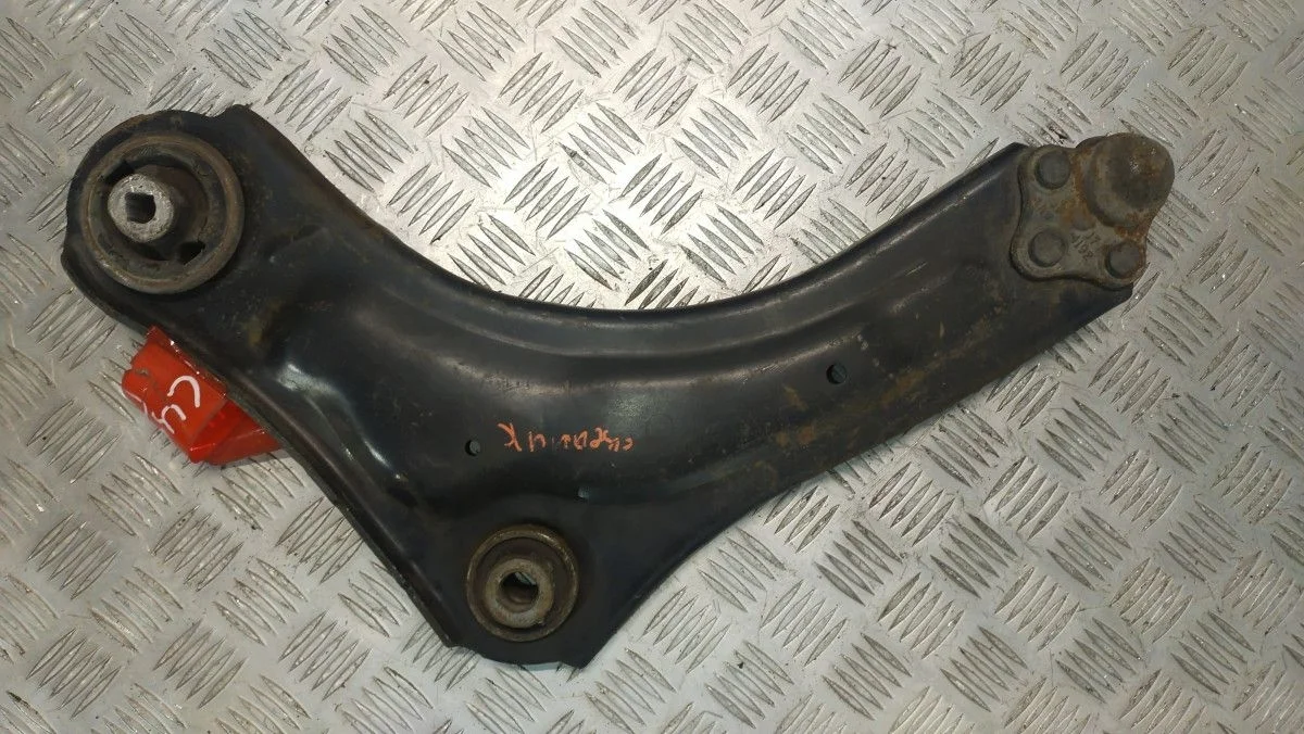 Рычаг подвески Renault Scenic III