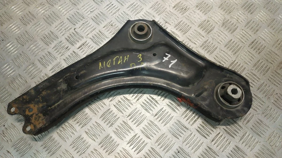 Рычаг левый передний Renault Megane 3
