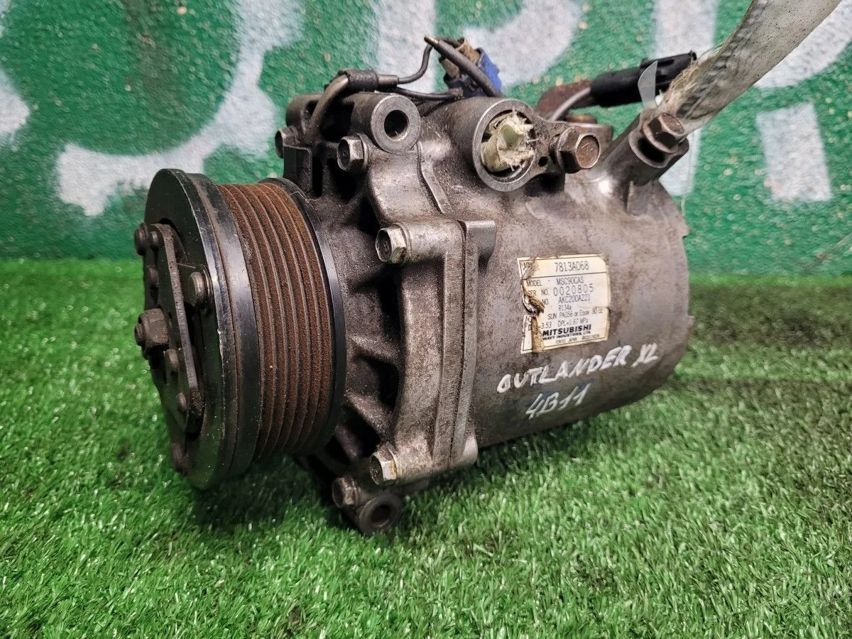 Компрессор кондиционера на Mitsubishi Outlander XL