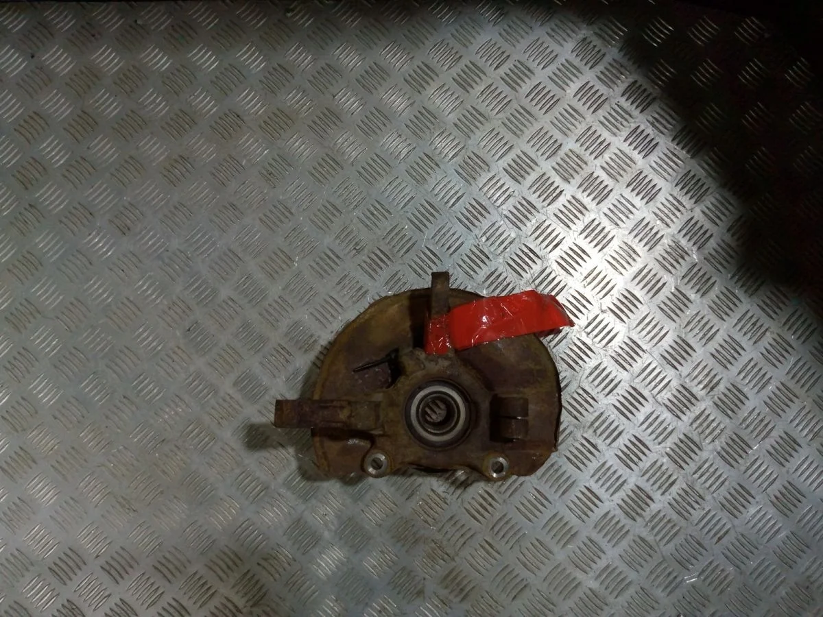 Кулак поворотный п.п mitsubishi lancer X