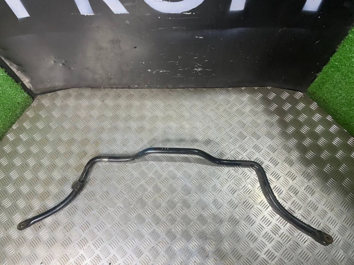 Передний стабилизатор Лада Ларгус