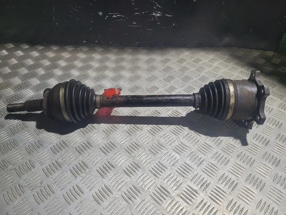 Полуось в сборе задняя на Nissan Pathfinder R51