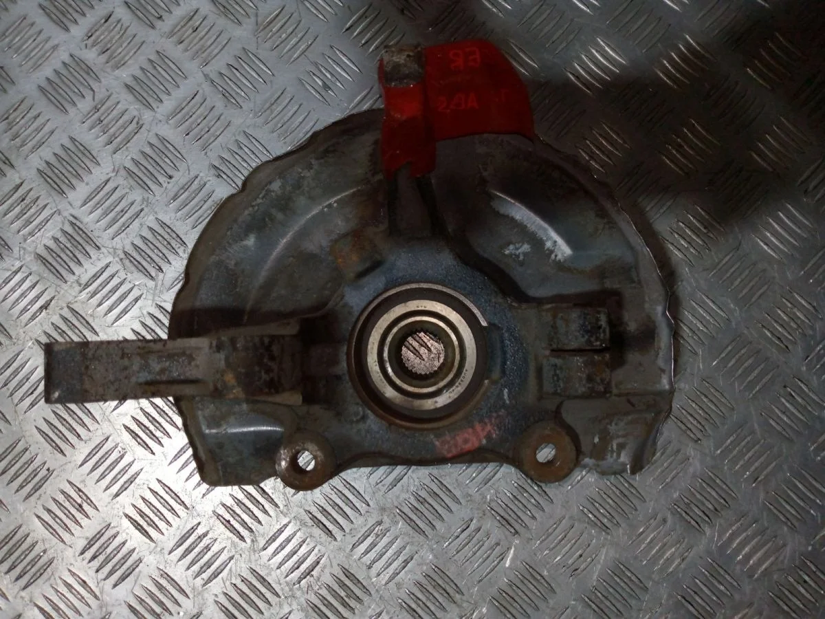 Кулак поворотный п.п mitsubishi lancer X