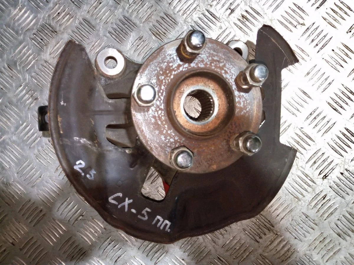 Кулак поворотный передний правый Mazda CX-V