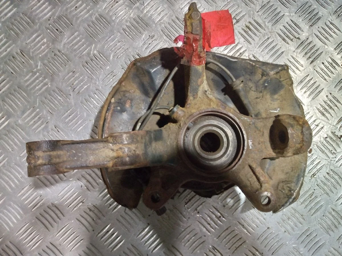 Кулак поворотный передний правый Civic