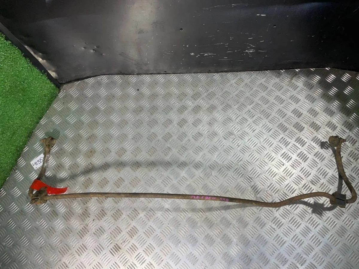 Задний стабилизатор Subaru Legacy