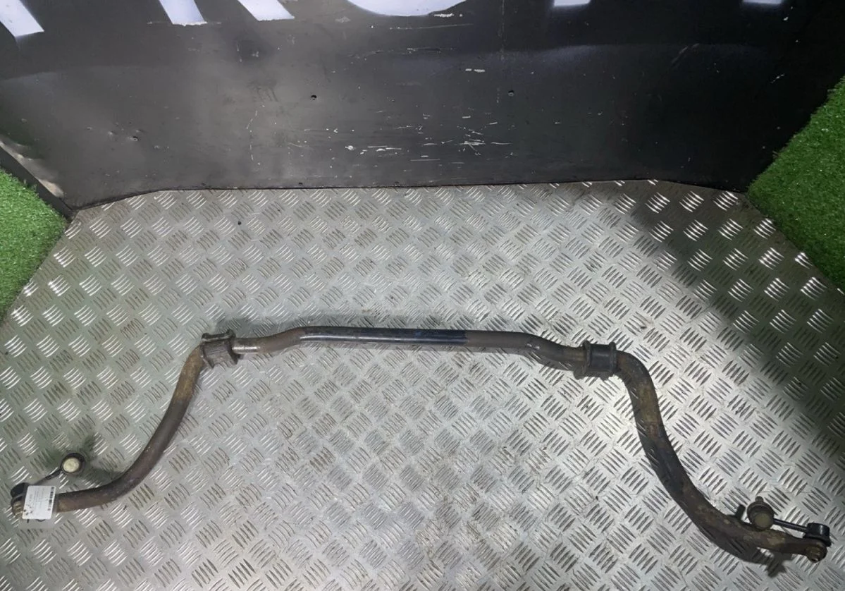 Передний стабилизатор MITSUBISHI MONTERO