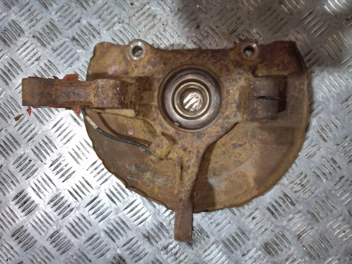 Кулак поворотный п.л mitsubishi lancer X